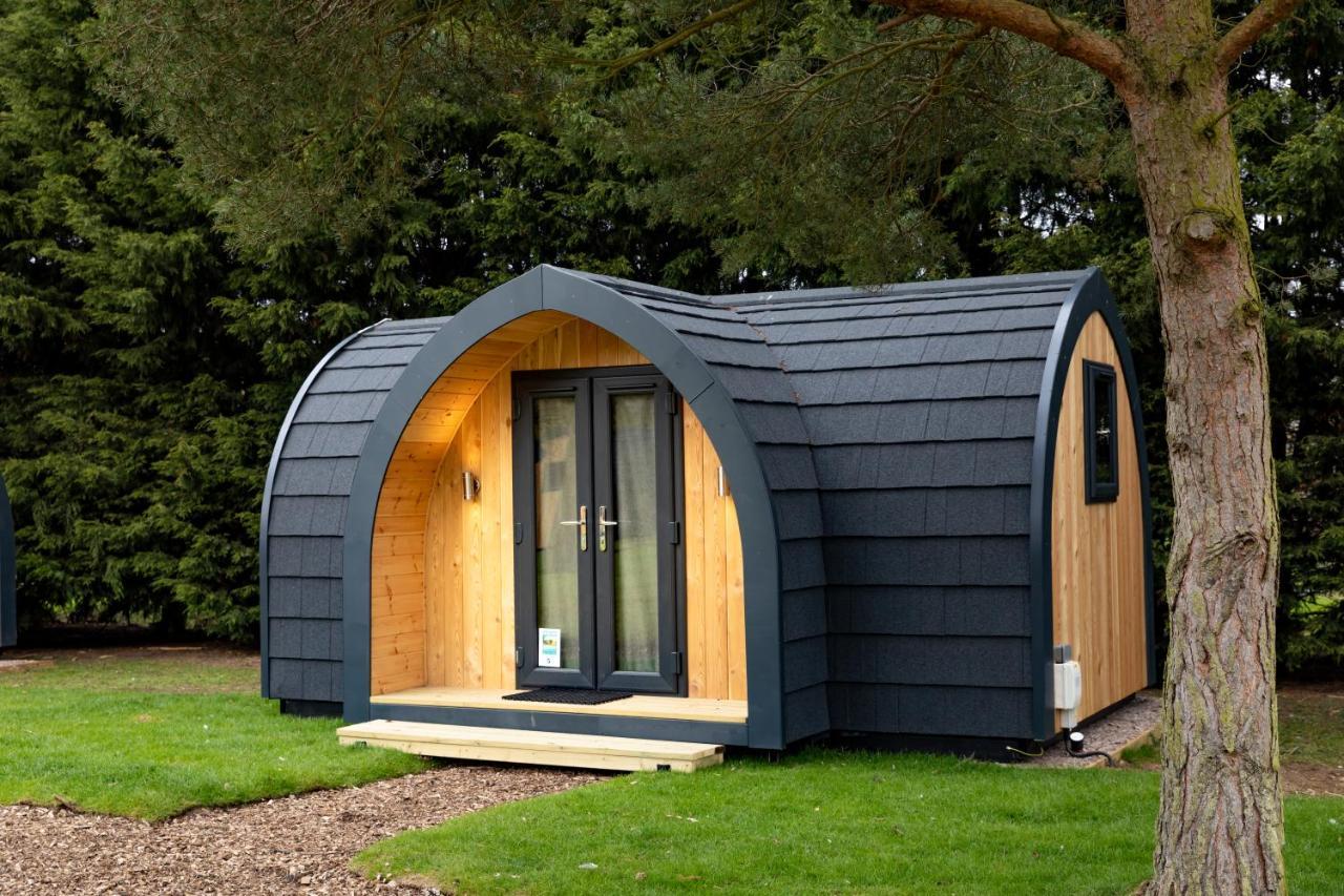Camping Pods Trevella Holiday Park Crantock Exteriör bild